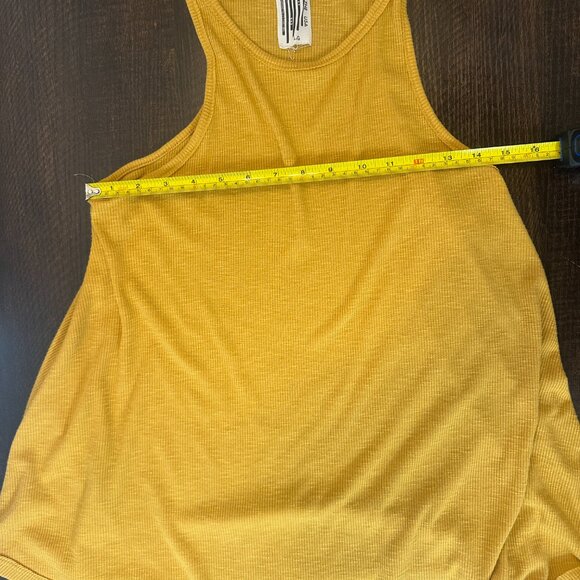 Free People Mustard Yellow Ribbed Racerback Tank Top Women’s Size Large - Picture 3 of 5